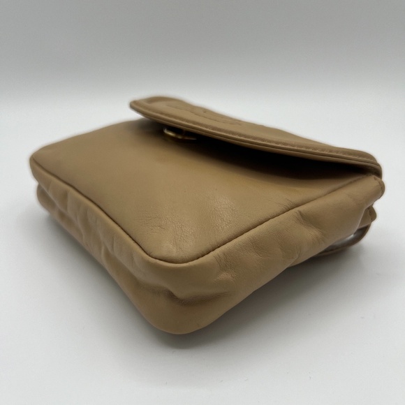 Authentic Chanel Vintage Beige calfskin CC Flap Belt Bag - Picture 2 of 6